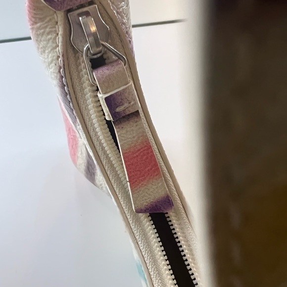 matilda Djerf (as seen on) BY FAR Baby Amber - Ivory Spray Paint Leather Bag - Picture 6 of 8